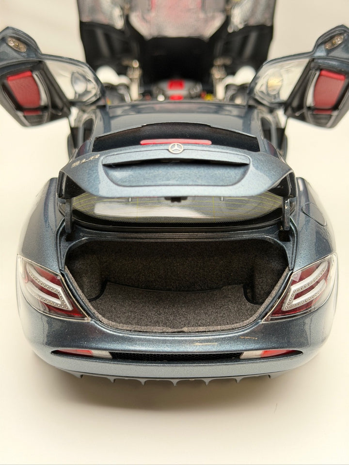 Mercedes-Benz SLR McLaren (Dark Blue) [CMC] 1:18 scale