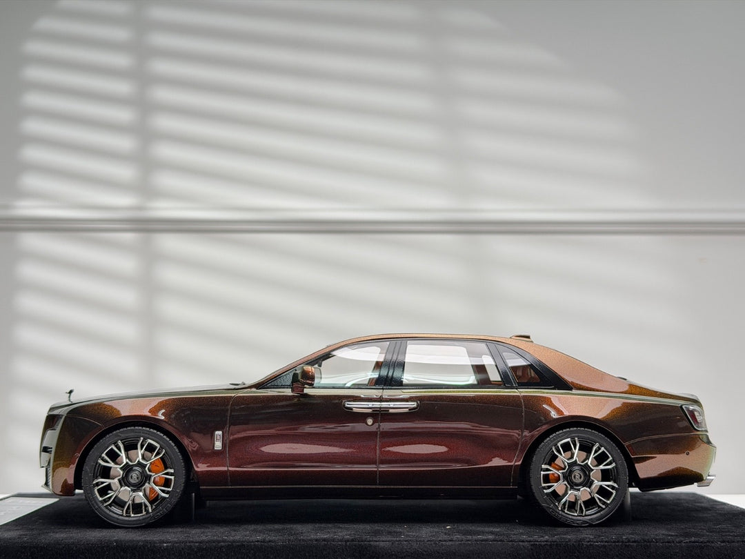 Rolls-Royce Ghost (Chameleon) [Henson&Heaven] 1/18 scale