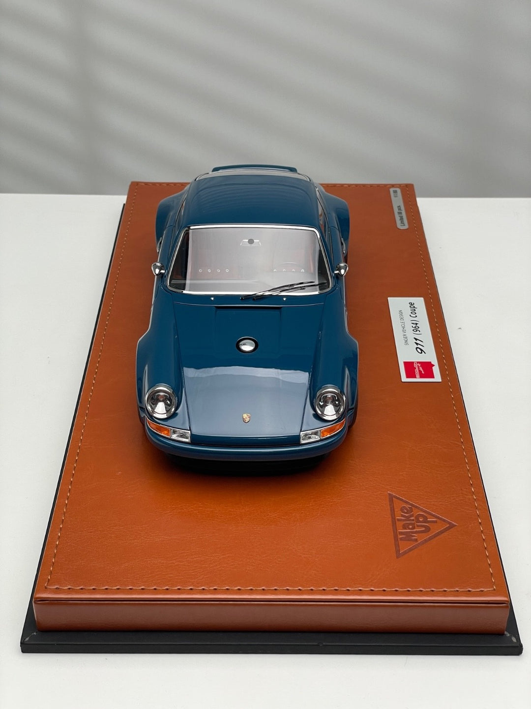 Porsche 911 Coupe Singer (Resistance Blue) [Make up Eidolon] 1/18 scale
