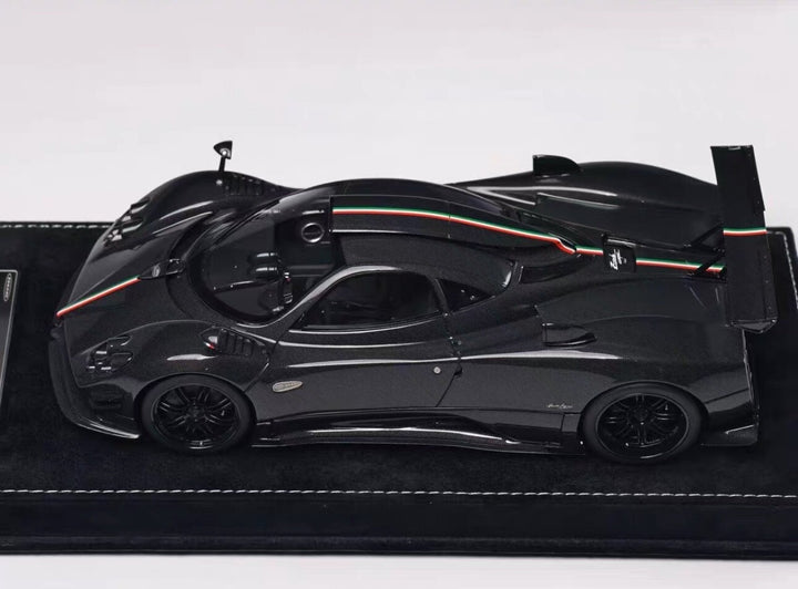 Pagani Zonda Cinque (Full Black Carbon Fiber) [Henson & Heaven] 1/18 scale