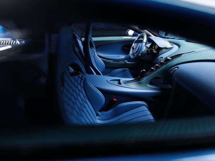 Bugatti Chiron Super Sport (L'Ultime) [Henson&Heaven] 1/18 scale