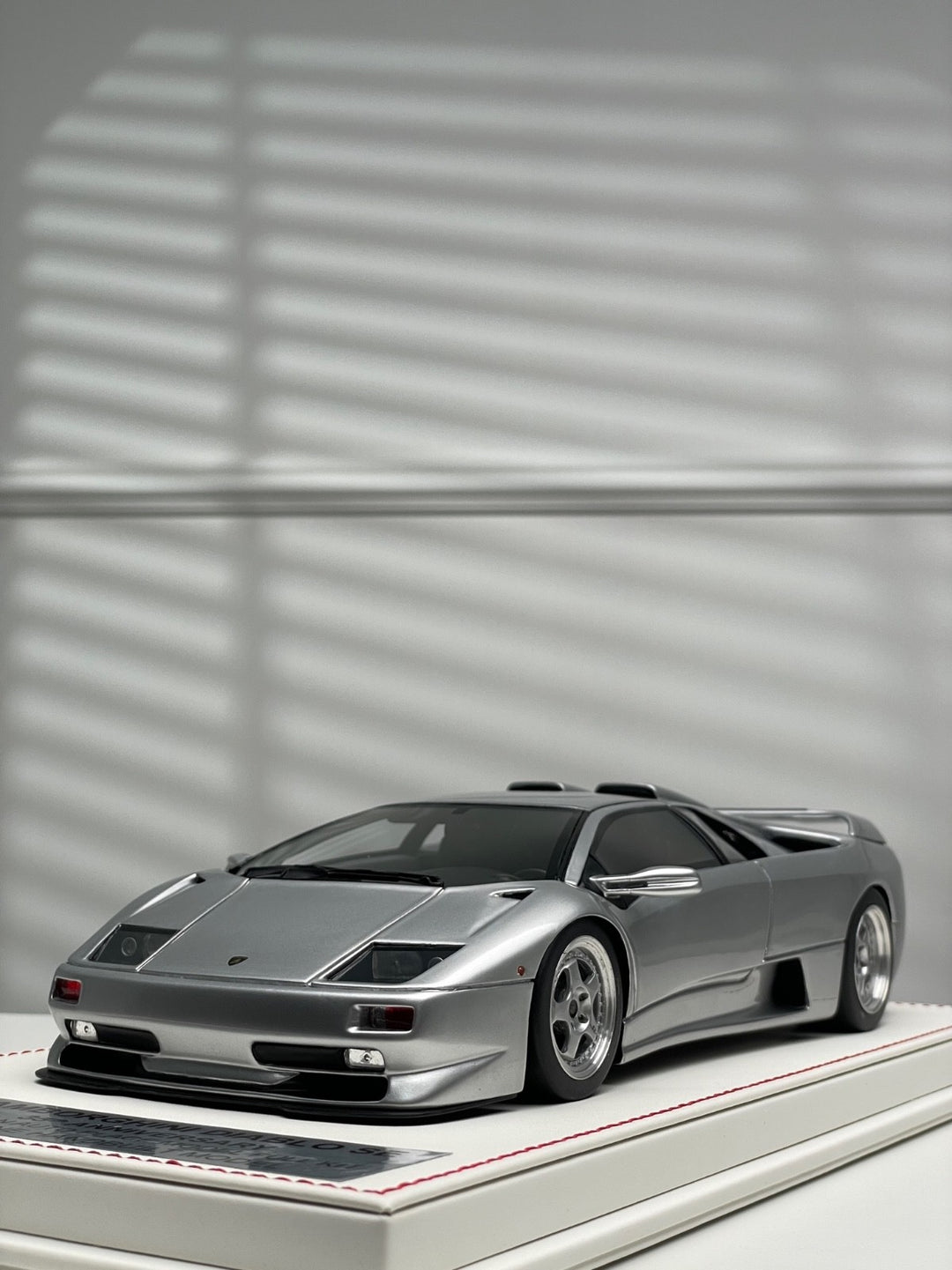 Lamborghini Diablo SE 35th Anniversary (Silver) [Auto Palace Model] 1/18 scale