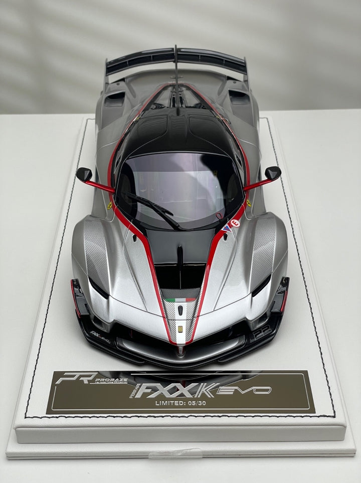 Ferrari FXXK EVO (Metallic Silver) [PRORAZE] 1/18 scale