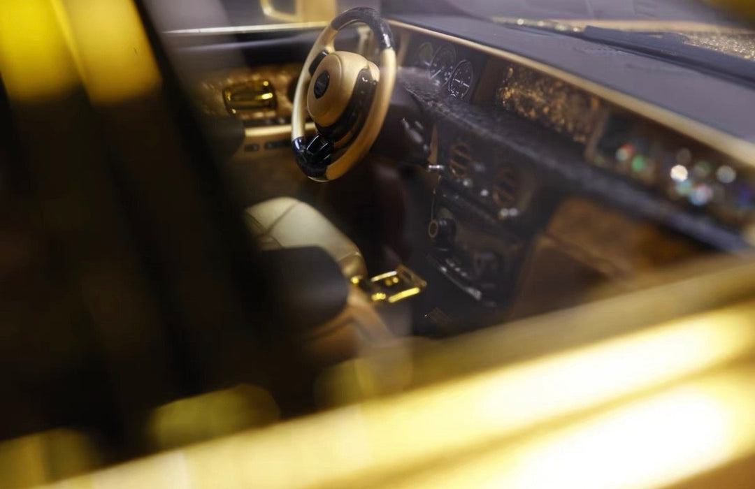 Rolls-Royce Phantom Mansory (Gold) [Muse's Secret] 1:18 scale