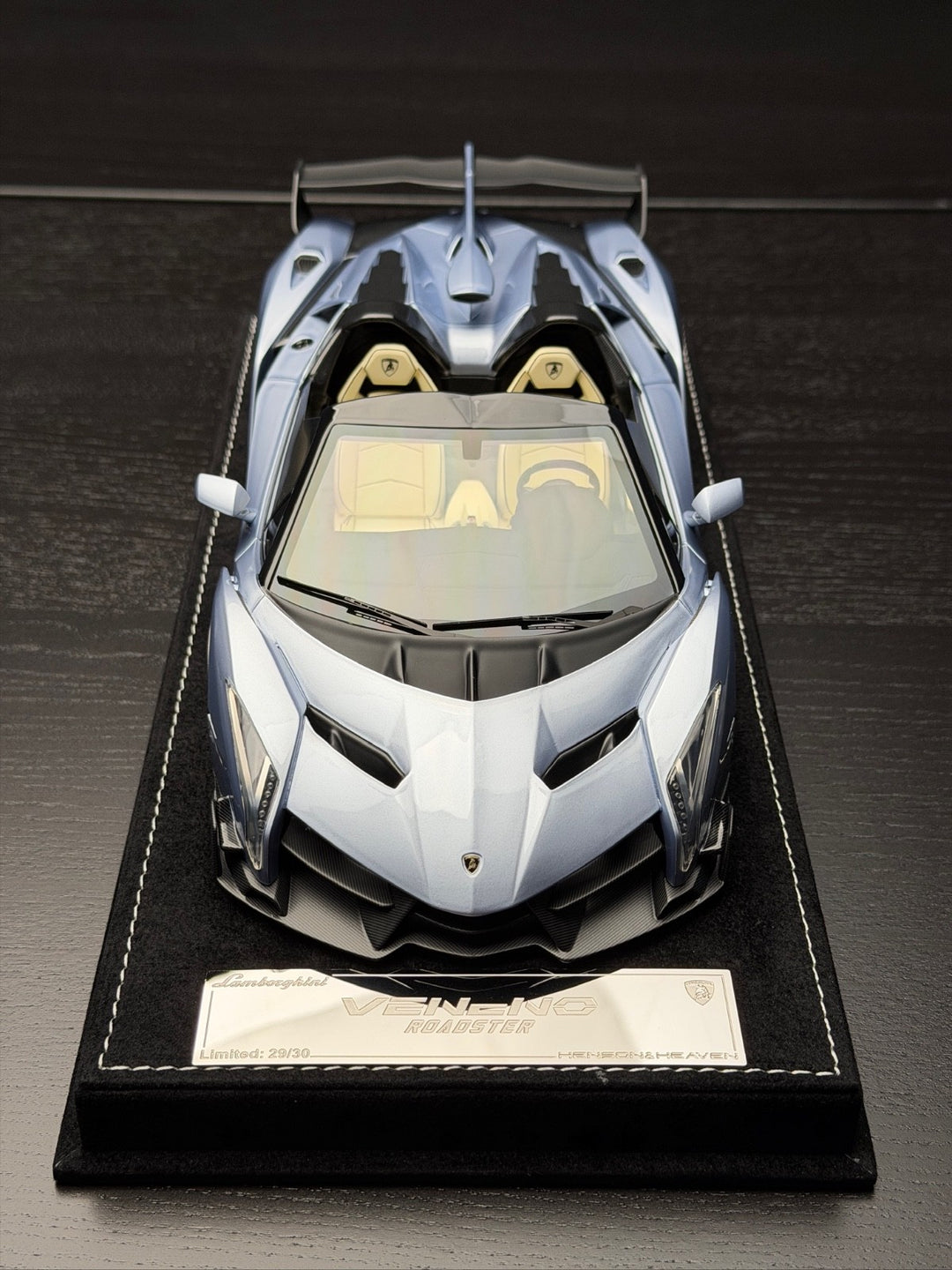 Lamborghini Veneno Roadster (Ice Blue) [Henson&Heaven] 1/18 scale