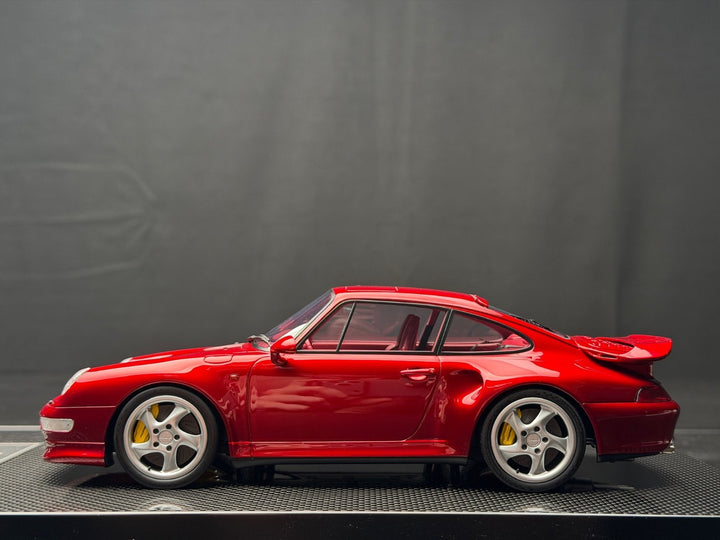 Porsche 911 Turbo S (Red) [Dino Model] 1/18 scale