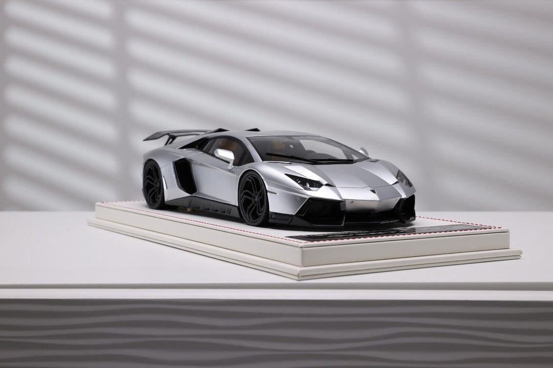 Lamborghini Aventador LBWK (Chrome Silver) [Davis & Giovanni] 1/18 scale