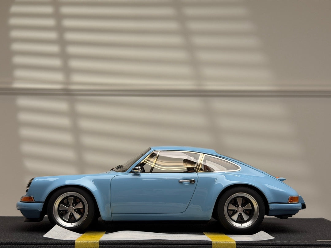 Porsche 911 Singer Coupe (GULF Blue/ Orange Stripe) [Make Up IDEA] 1/18 scale