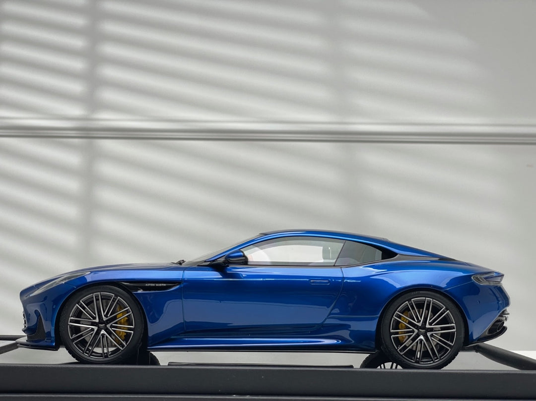 Aston Martin DB12 Coupe (Blue) [Motorhelix] 1/18 scale
