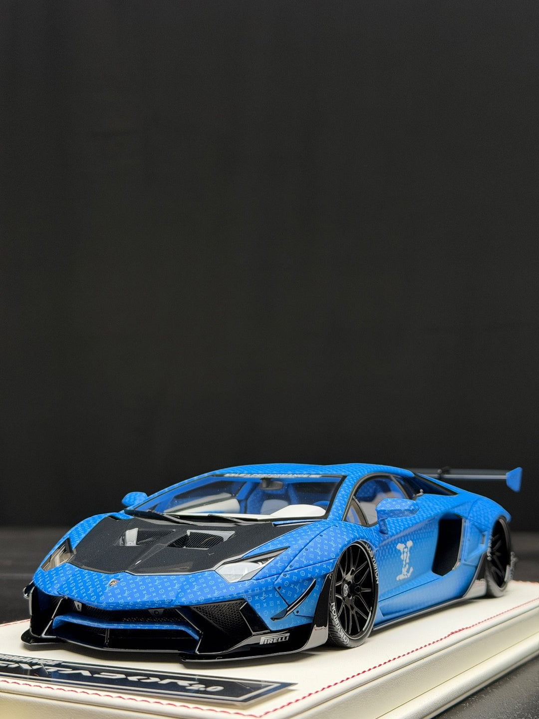 Lamborghini Aventador 2.0 LBWK (Blue LV Monogram) [Davis & Giovanni] 1/18 scale