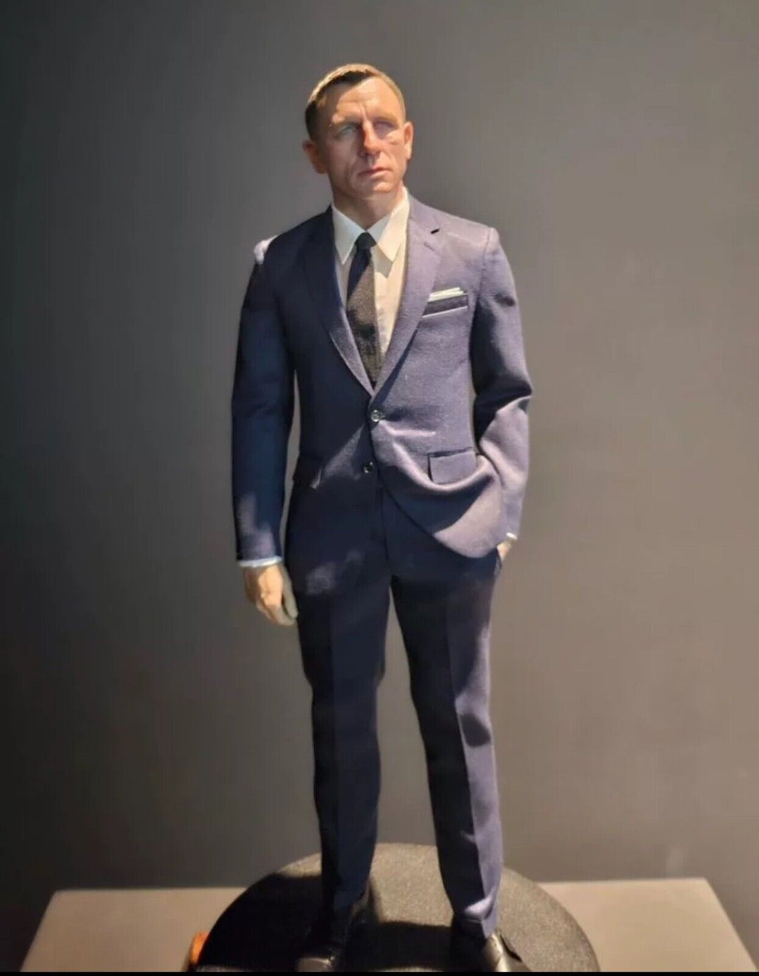 James Bond - By: YJ Park [ 1:6 scale Masterpiece] RARE