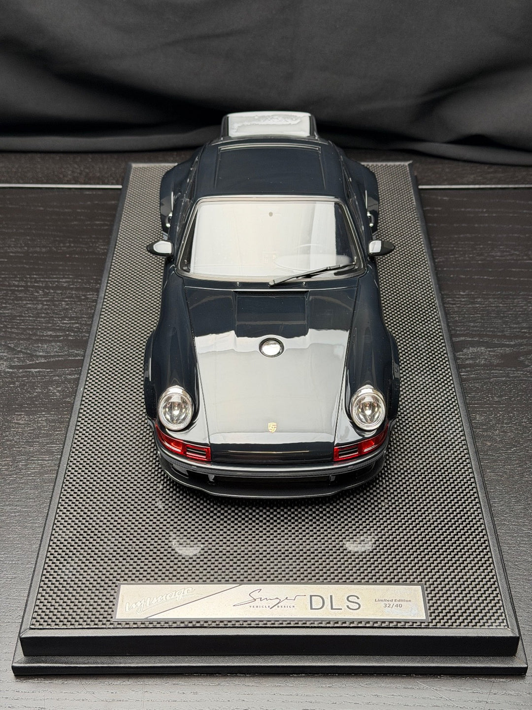 Porsche 911 Singer DLS (Black) [IVY Model] 1:12 scale