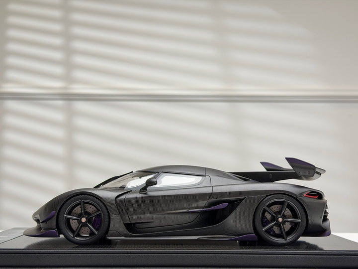 Koenigsegg Jesko (Full Exposed Carbon Fiber) [FrontiArt] 1/18 scale