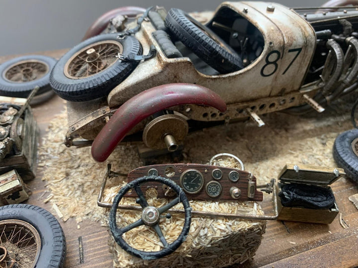 Classic Mercedes-Benz SSKL Barn Find Diorama [1:18 scale]