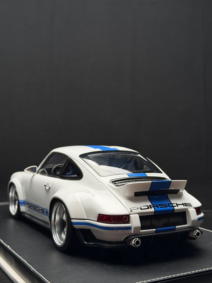 Porsche 911 Singer DLS (White/ Blue Stripe) [IVY Model] 1:12 scale