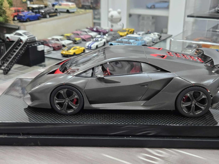 Lamborghini Sesto Elemento (Dark Gray) [MR Collection] 1/18 scale