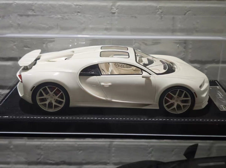 Bugatti Chiron Sport (Hermes) [Henson&Heaven] 1/18 scale