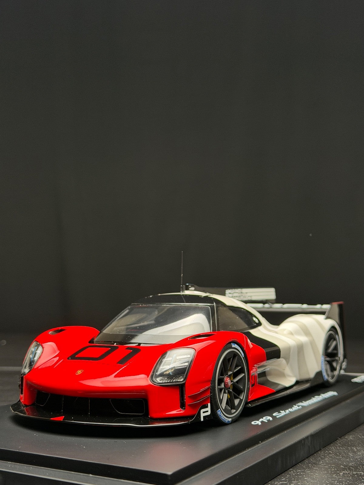 Porsche 919 Street Weissach Package (Racing Livery) [Spark] 1:18