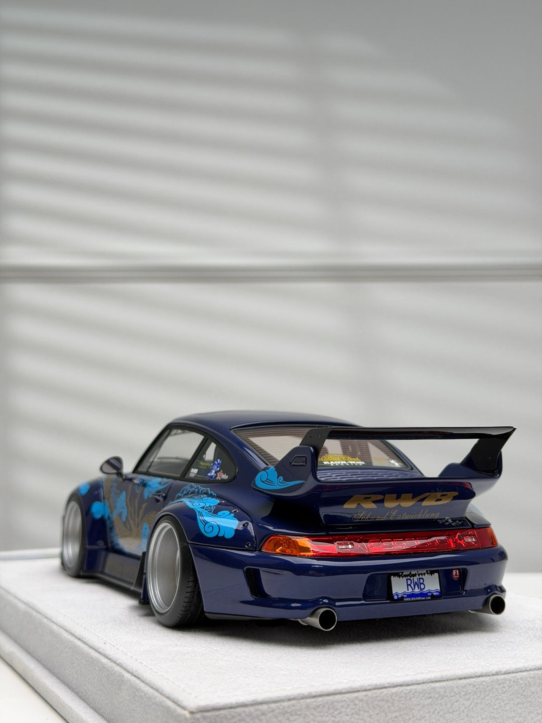 Porsche 911 993 RWB (Royal Ocean Peter Chutter's) [FuelMe Model] 1/18 scale