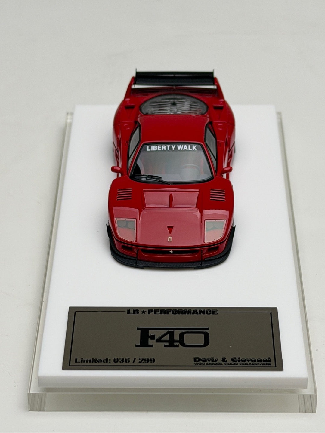 Ferrari F40 LBWK (Red) [Davis & Giovanni] 1:64 scale