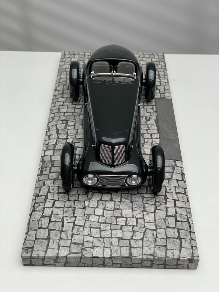 1934 Edsel Ford Model 40 Special Speedster (Black) [MINICHAMPS] 1:18 scale