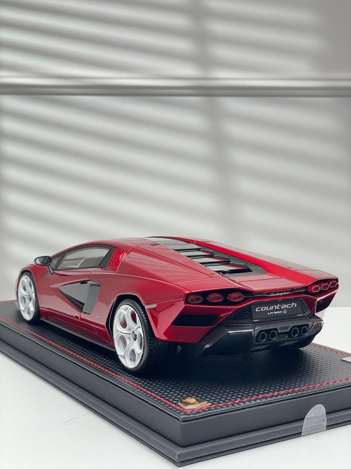 Lamborghini Countach LPI 800-4 (Metallic Red) [MR Collection] 1/18 scale