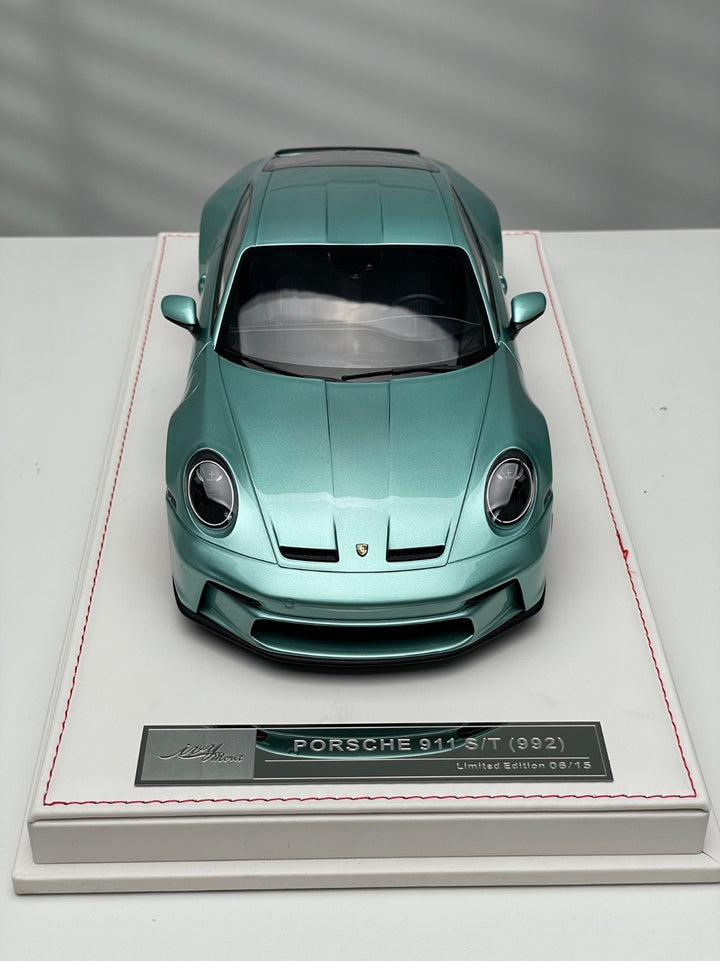 Porsche 911 S/T (Ice Blue/ Red Rims) [Ivy Merit Model] 1/18 scale