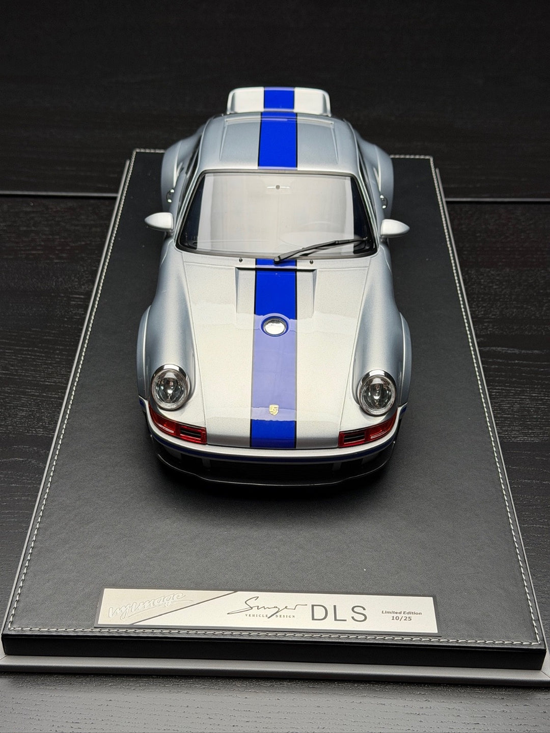 Porsche 911 Singer DLS (Silver/ Blue Stripe) [IVY Model] 1:12 scale