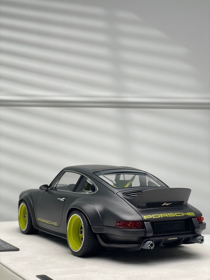 Porsche 911 Singer DLS (Matte Carbon Fiber/ Green) [Make up Eidolon] 1/18 scale