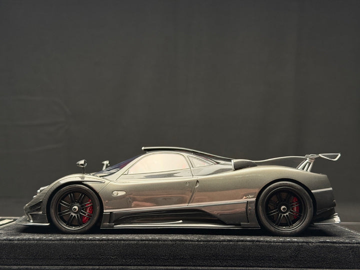 Pagani Zonda 764 Passione (Two Tone Carbon) [Henson&Heaven] 1/18 scale