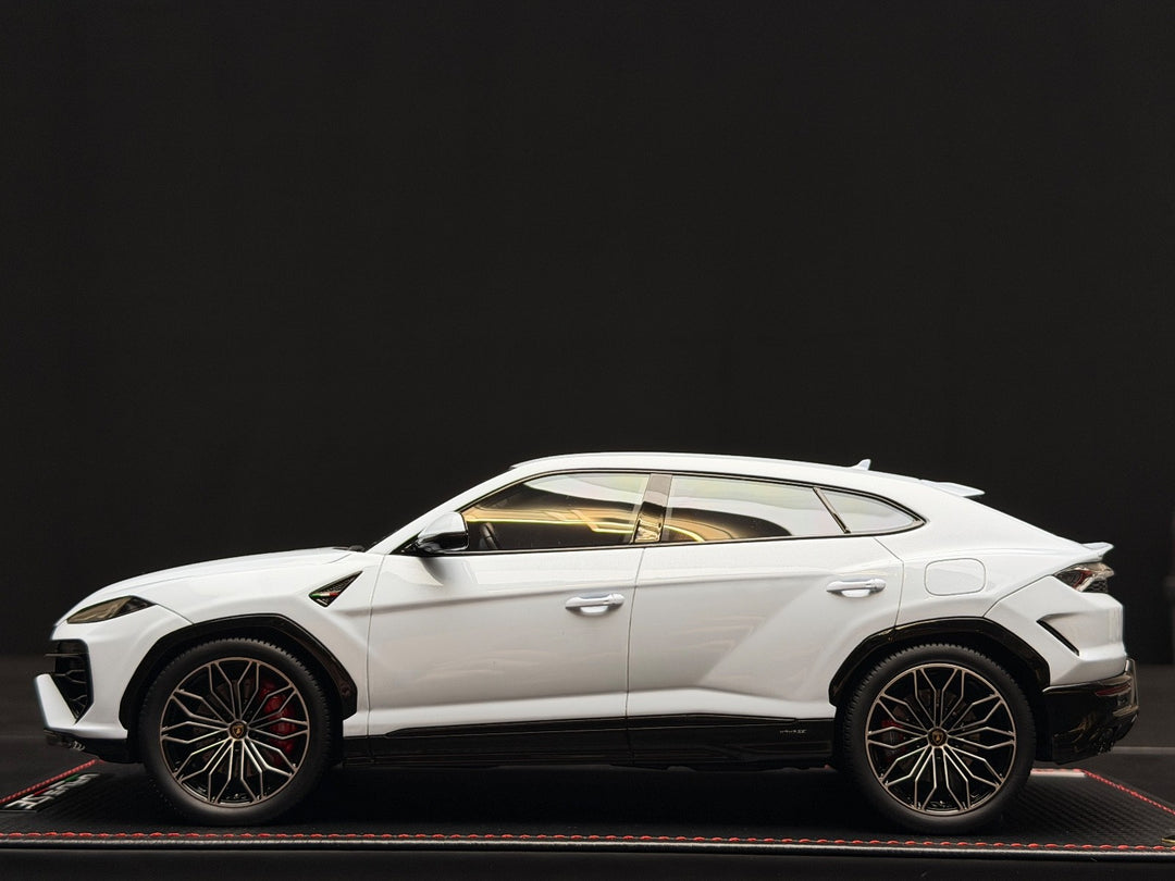 Lamborghini Urus SE (White) [MR Collection] 1/18 scale