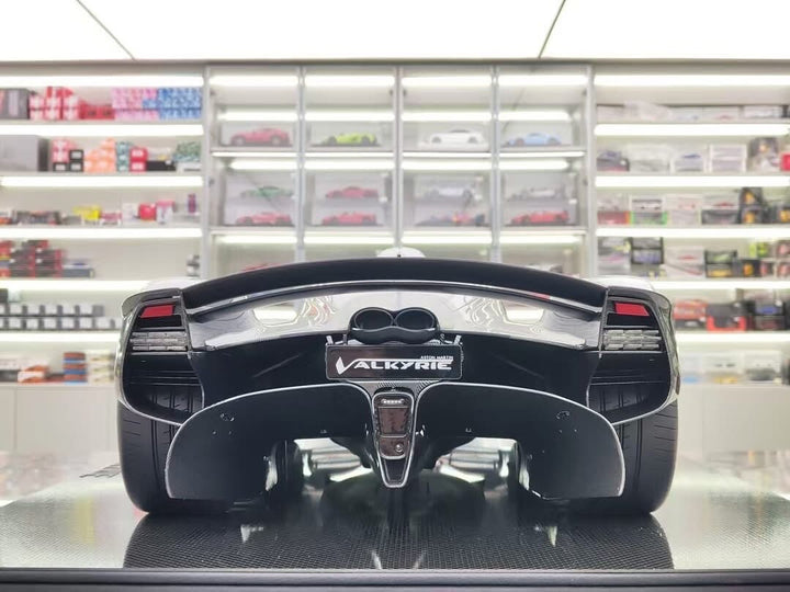 Aston Martin Valkyrie (Full Carbon Fiber) [Fronti-Art] 1:8 scale