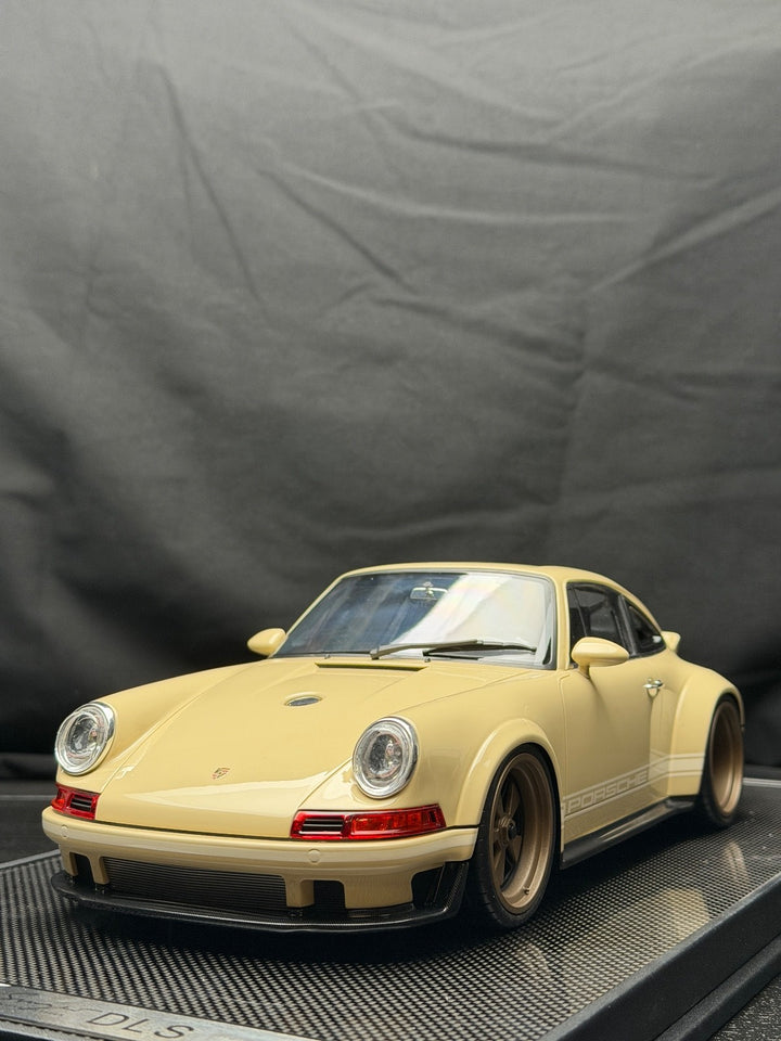 Porsche 911 Singer DLS (Cream) [IVY Model] 1:12 scale