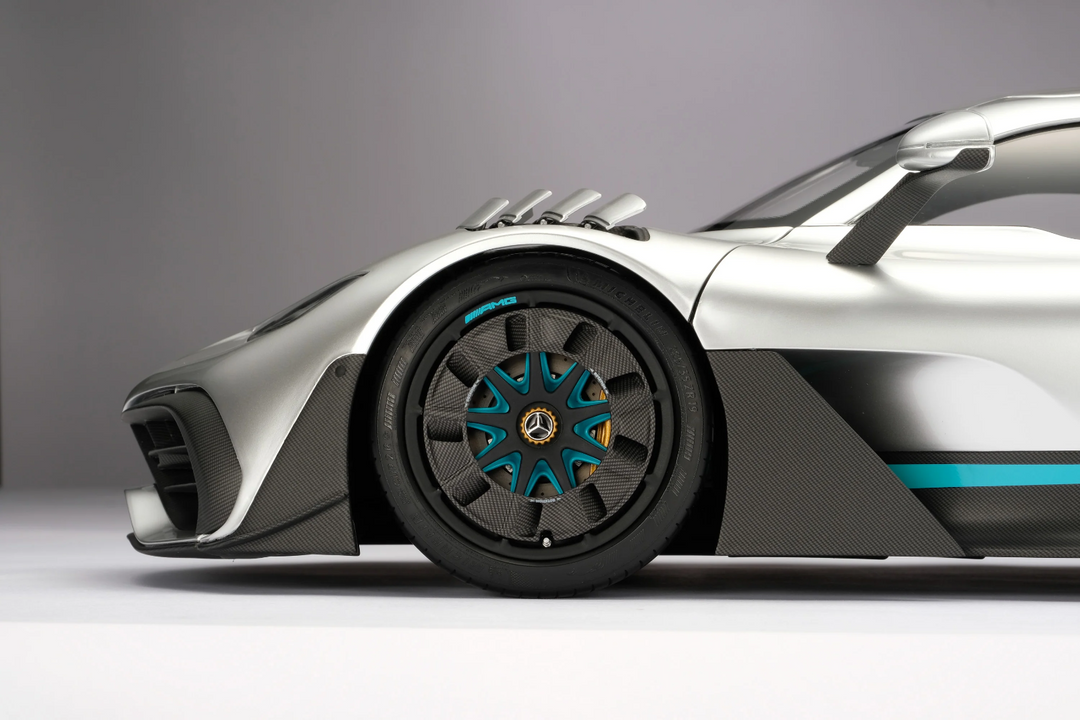 MERCEDES-AMG ONE [Fully opening] By: Amalgam 1:8 scale