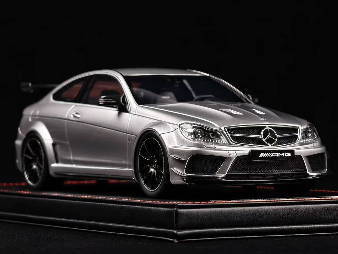 Mercedes-Benz AMG C63 Black Series (Silver) [Vehicle Art] 1/18 scale