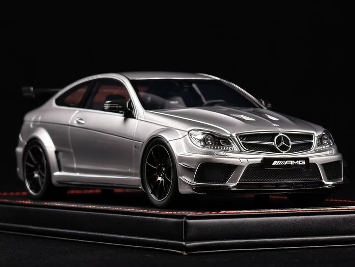 Mercedes-Benz AMG C63 Black Series (Silver) [Vehicle Art] 1/18 scale