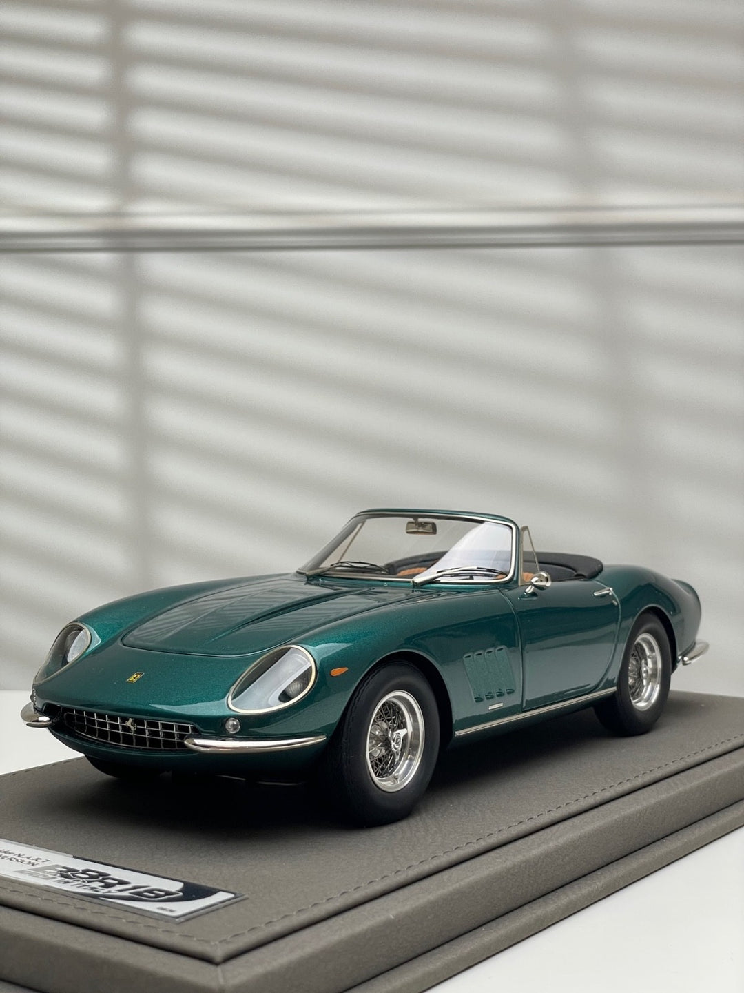 Ferrari 275 GTS/4 Spider N.A.R.T. Conversion (Metallic Green) [BBR] 1:18 scale