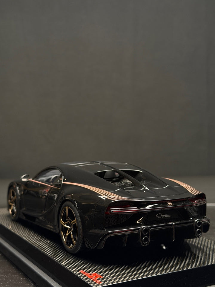 BUGATTl Chiron Super Sport (Nocturne/ Rose Gold) [MR Collection] 1/18 scale