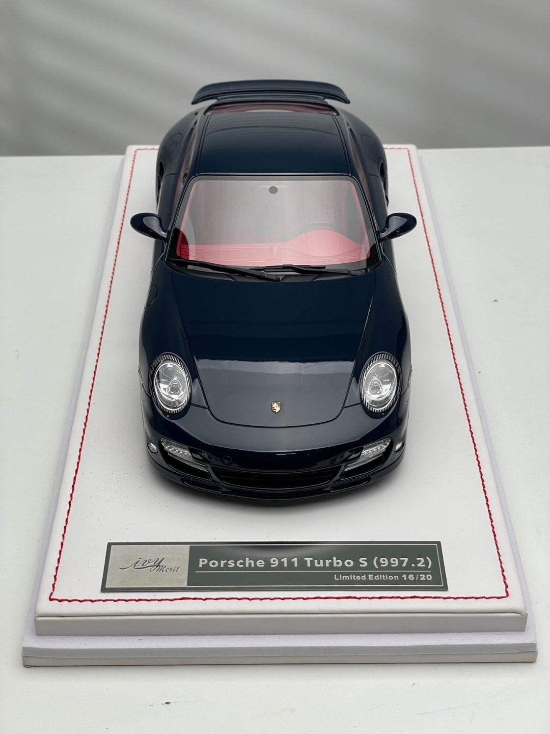 Porsche 997.2 911 Turbo S (Dark Blue/ Red Interior) [IVY Merit Model] 1/18 scale