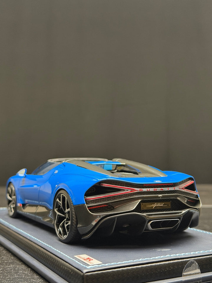 Bugatti Mistral (Blue) [MR Collection] 1/18 scale