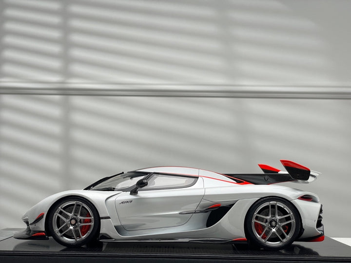 Koenigsegg Jesko (White) [FrontiArt] 1/18 scale