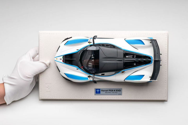Ferrari FXX-K EVO (Matte White/ Blue Stripe) [Hermez Collection] 1/18 scale