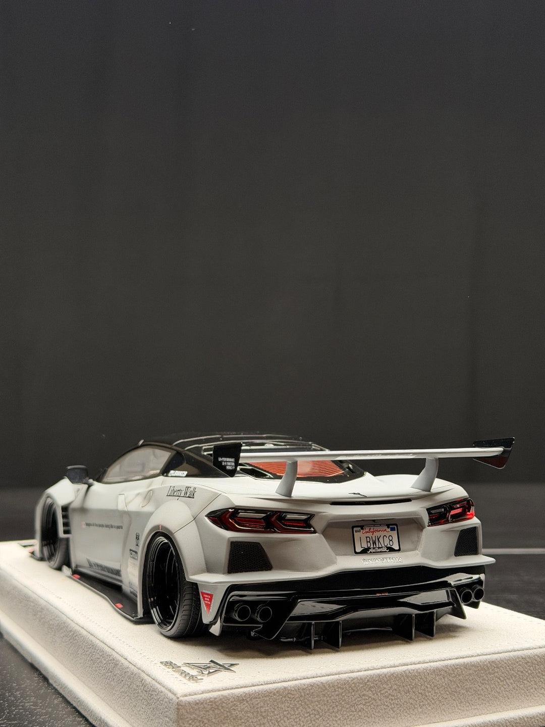 Chevrolet Corvette C8 LBWK (Matte Gray) [BBA Model] 1/18 scale ...