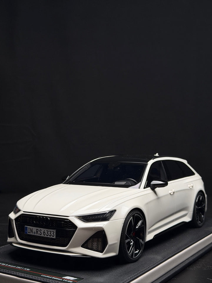 Audi RS6 (White) [Motorhelix] 1/12 scale