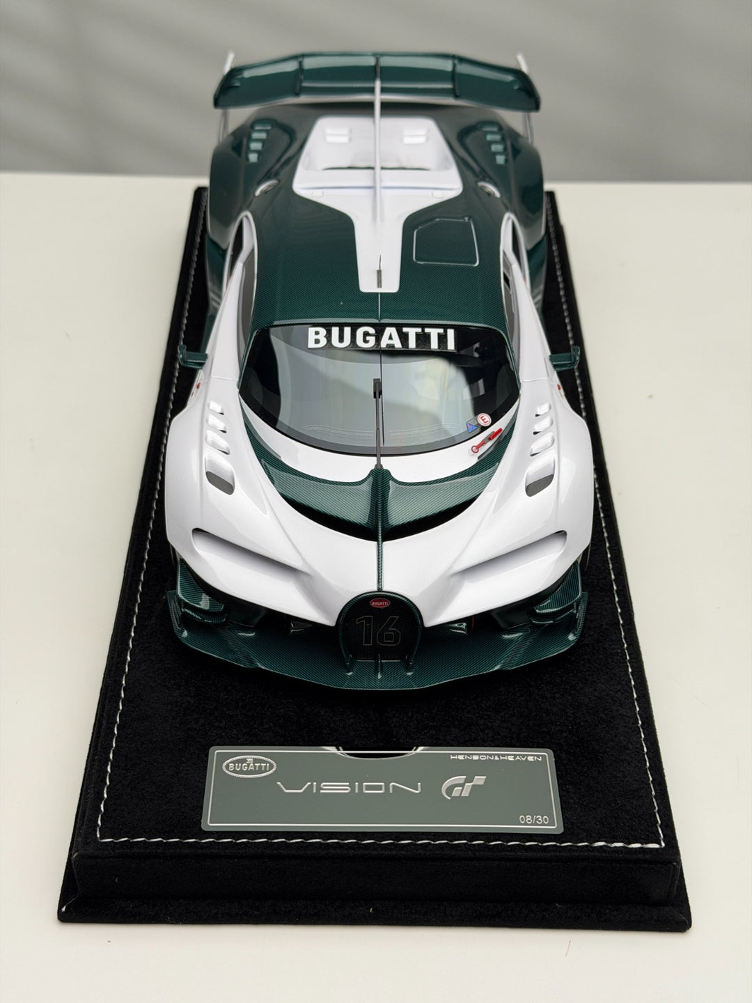 Bugatti Vision GT (White/ Dark Green Carbon) [Henson&Heaven] 1/18 scale