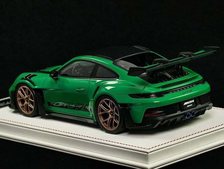 Porsche 911 GT3RS (Viper Green) [Davis & Giovanni] 1:18 scale