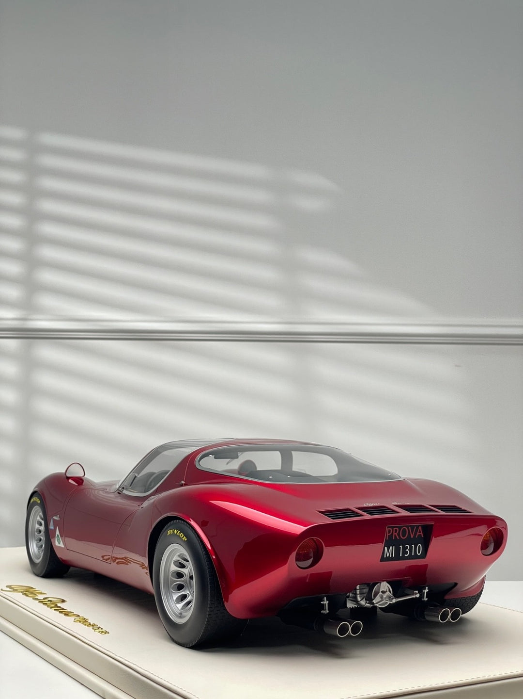 Alfa Romeo Tipo 33 Stradale (Metallic Red) [DMH] 1:8 scale