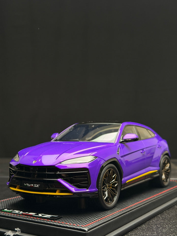 Lamborghini Urus SE (Purple) [MR Collection] 1/18 scale