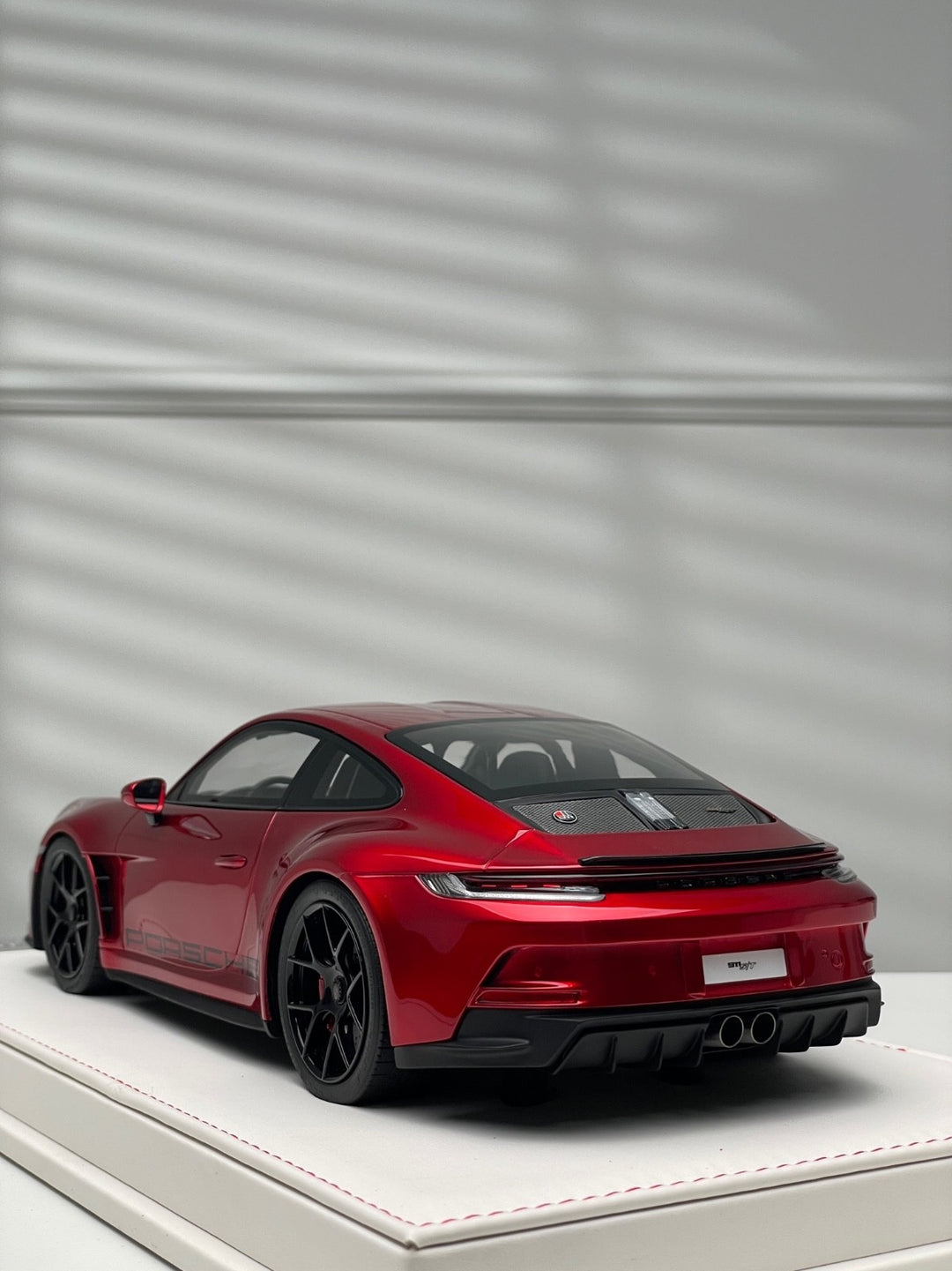 Porsche 911 S/T (Metallic Red/ Black Rims) [Ivy Merit Model] 1/18 scale