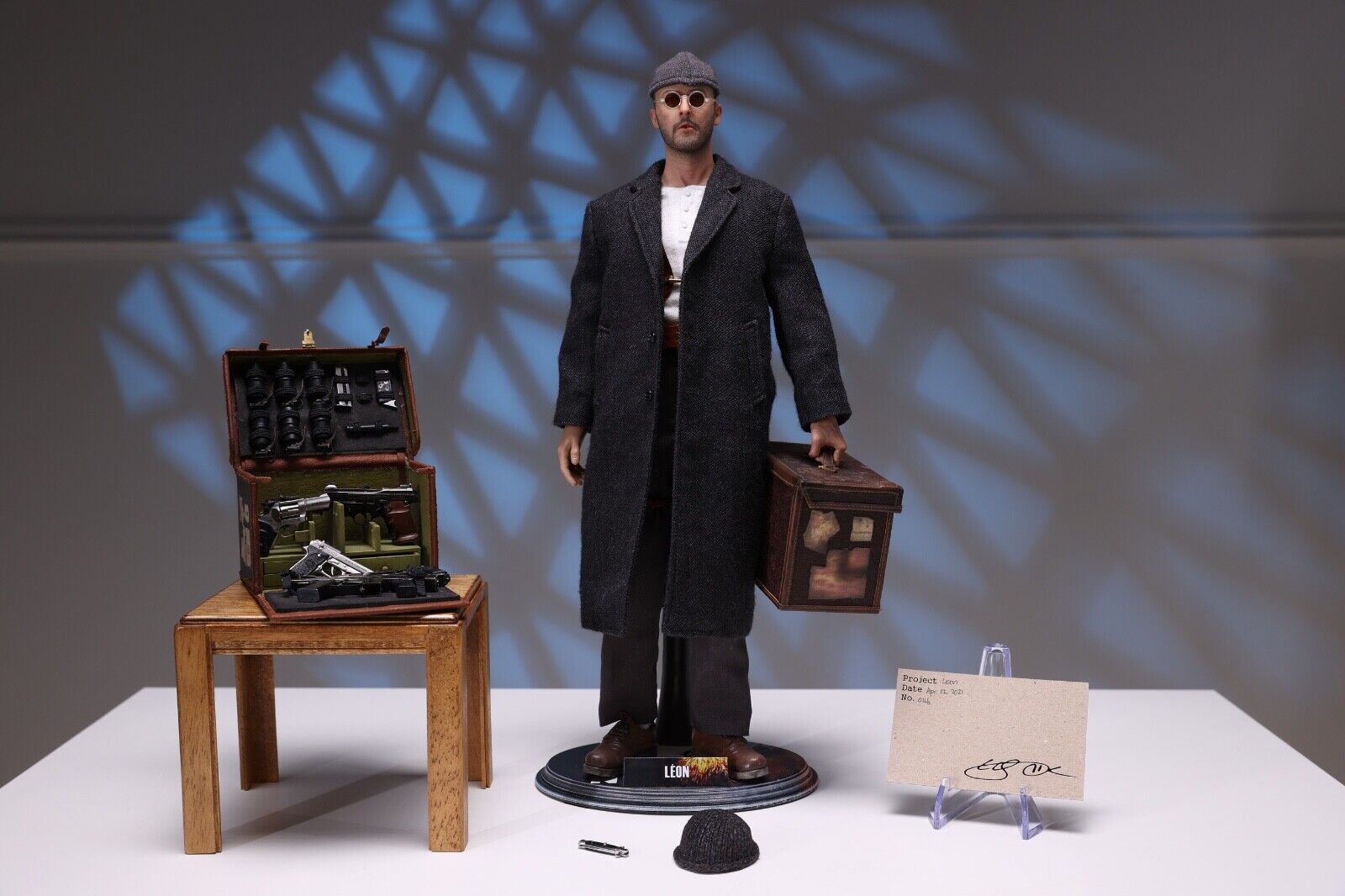 Leon (Leon: The Professional) - Custom Made [1:6 scale] RARE ...